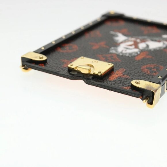 LOUIS VUITTON Transformed Monogram Cat Eye Trunk iPhone Case - Picture 8 of 14
